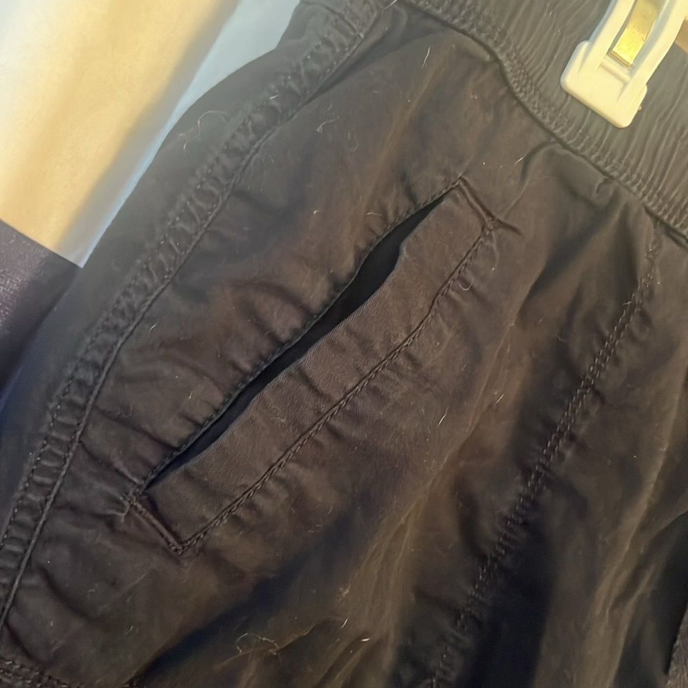 Sonoma Cotton Blend Black Pull On Capris - Picture 3 of 6